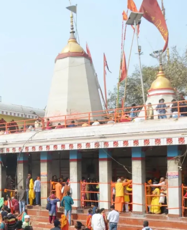 Varanasi -Vidhyachal Temple With Innova Crysta
